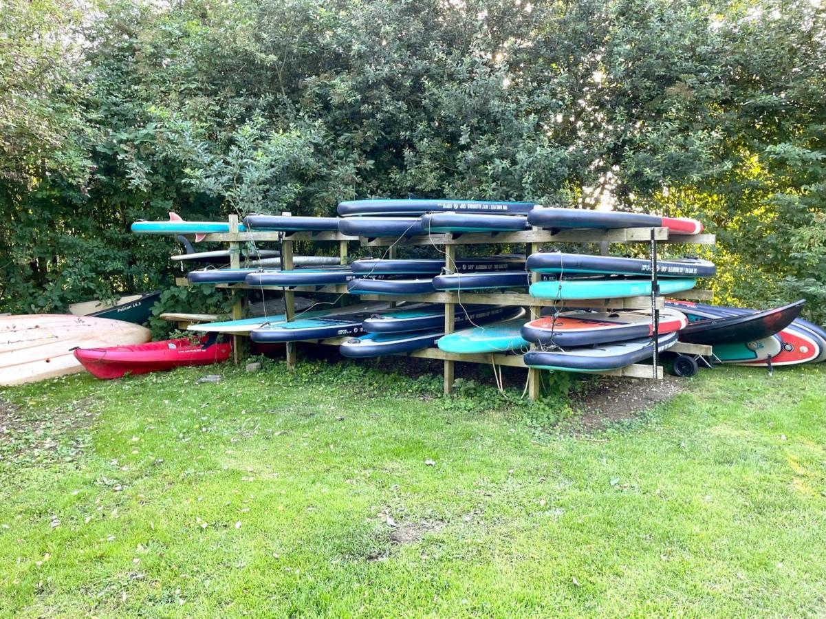 Cosy Cotswold Lodge By Your Home Here - Summer Sale For 3 Plus Nights - Ideal For Families With Log-Burner, Spa, Private Parking And Heated Swimming Pools Ashton Keynes Eksteriør billede